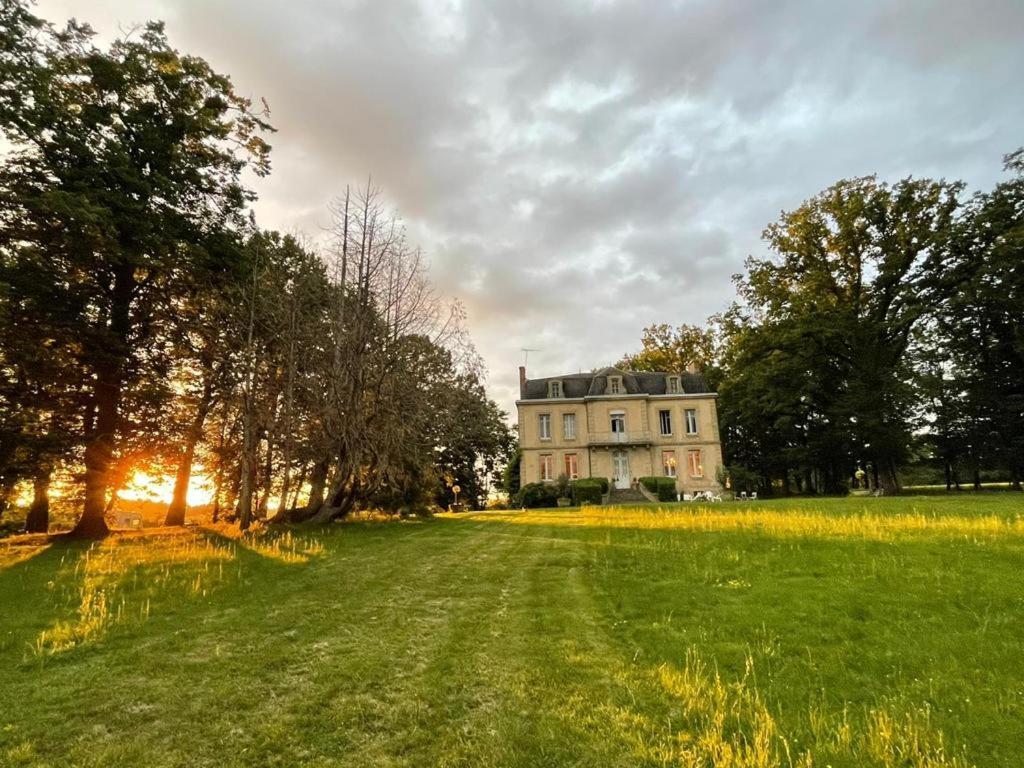 Chateau Du Grand Lucay Bourbon-lʼArchambault Eksteriør bilde