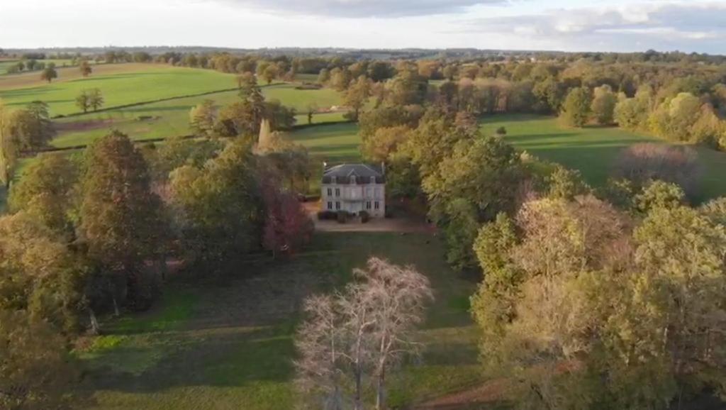 Chateau Du Grand Lucay Bourbon-lʼArchambault Eksteriør bilde